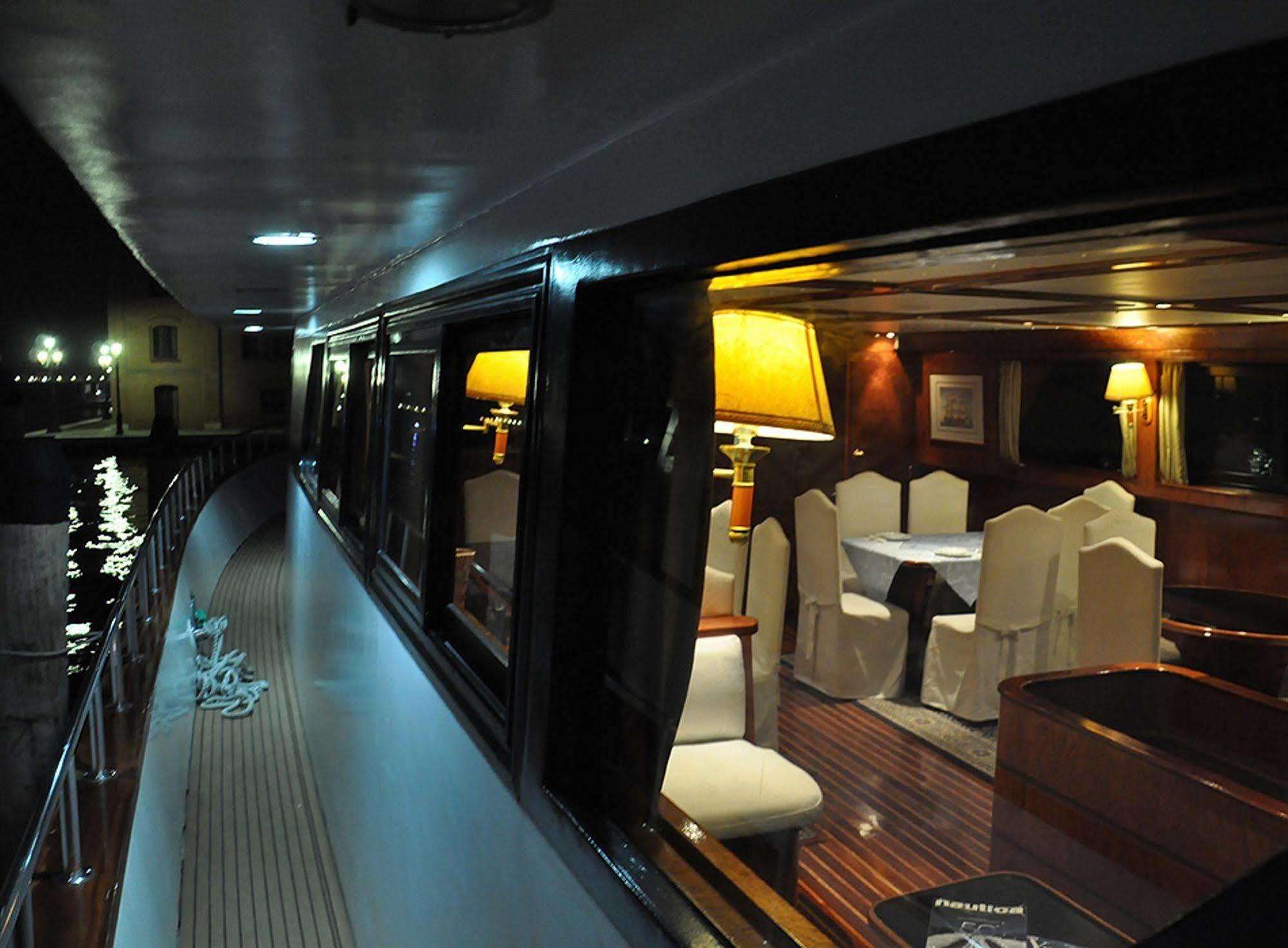 Hotel Sarah Cruise Venecia