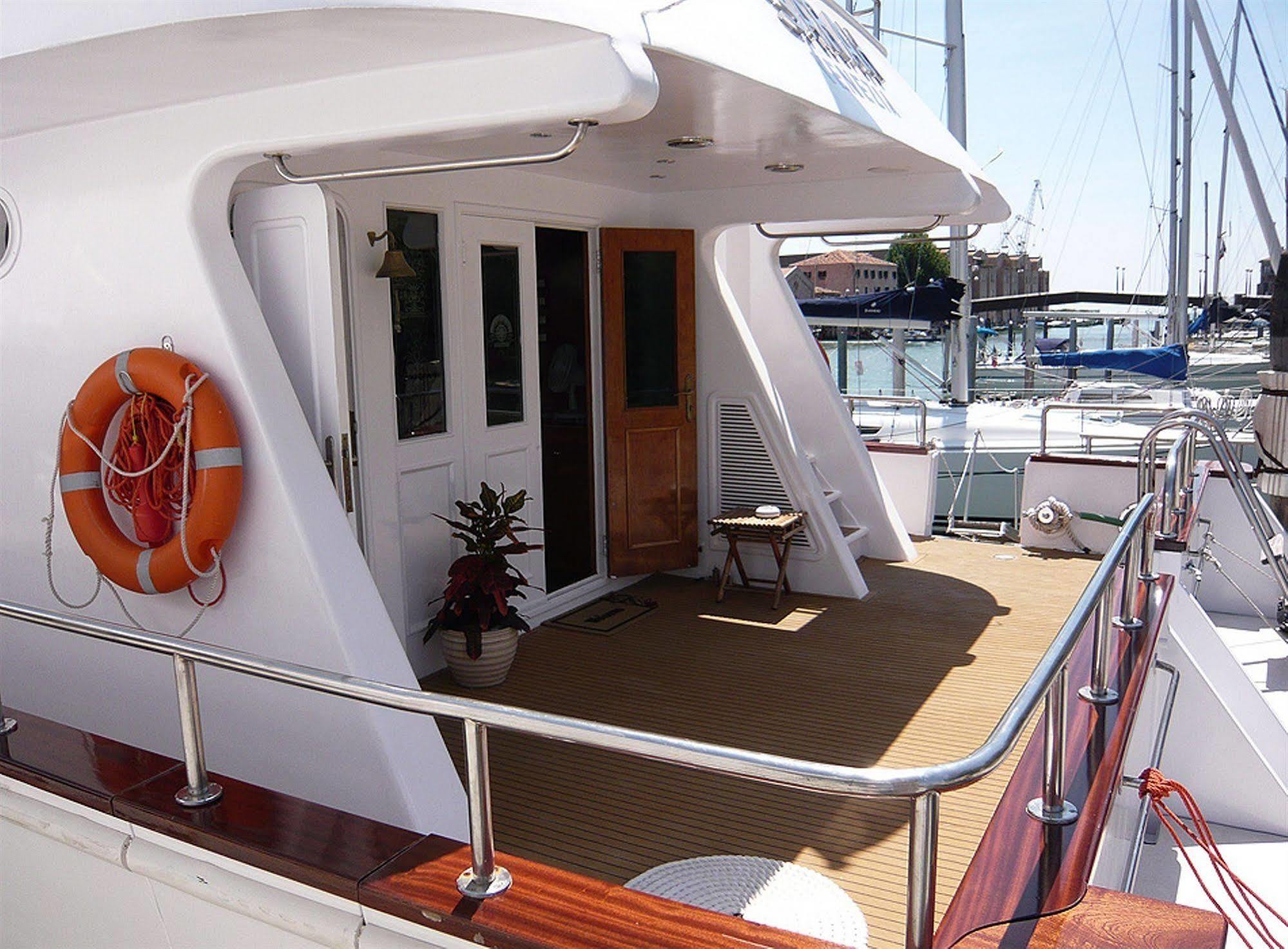 Sarah Cruise Hotel Venezia
